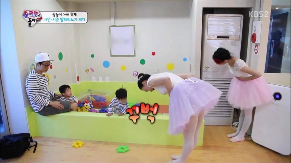 [슈퍼맨이돌아왔다] 선생님에게 뽈뽈뽈 걸어가 답싹 안기는 서언이ㅋㅋㅋ | 인스티즈