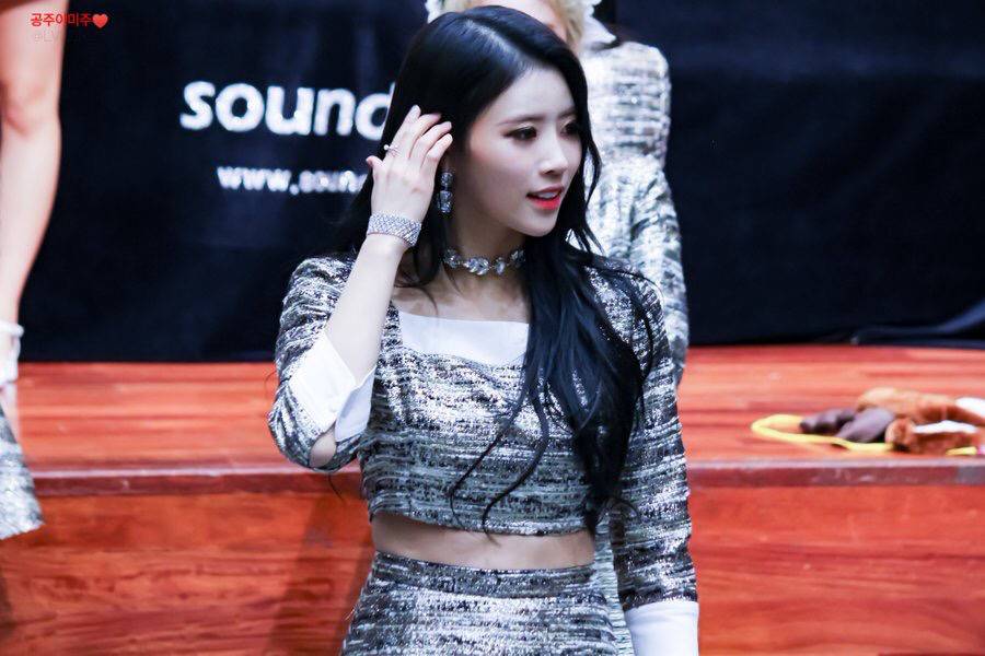 [러블리즈] 한 주의 시작은 역시 내 여자라서 미주 | 인스티즈