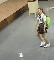 채영이의 가방 드리블 | 인스티즈