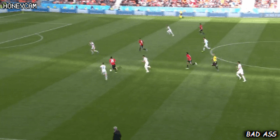 우루과이의 캡틴 디에고 고딘의 오버래핑 클래스.gif | 인스티즈