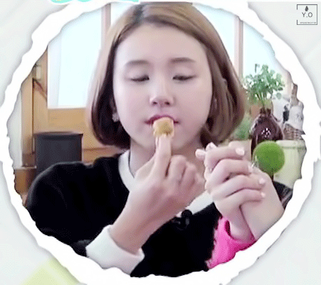 [트와이스] 모구리만큼 채영이도 잘먹는듯 | 인스티즈