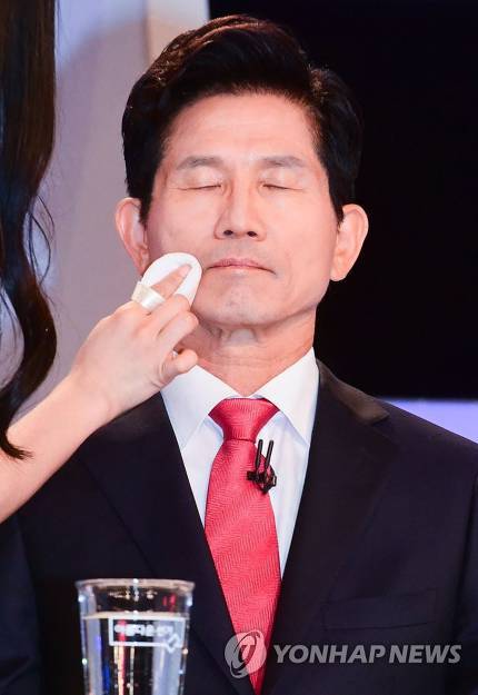 ??? 울지마라 좀.. | 인스티즈