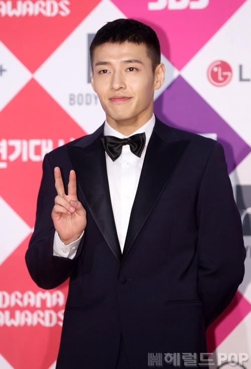 오늘자 강하늘 | 인스티즈