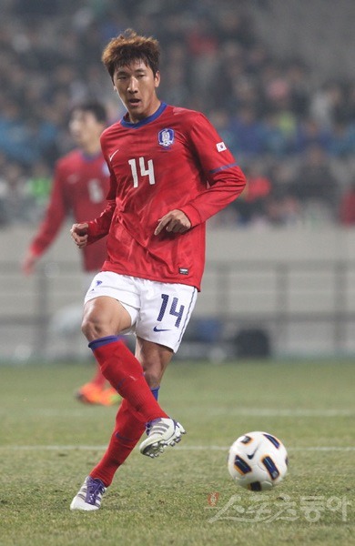 월드컵에서 수비적인 역할을 맡아줄 기성용 파트너 누가 될까요 | 인스티즈