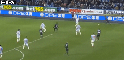 다비드 실바가 텐백을 뚫어내는 방법들 .gif | 인스티즈