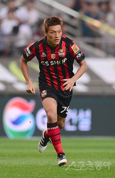 월드컵에서 수비적인 역할을 맡아줄 기성용 파트너 누가 될까요 | 인스티즈