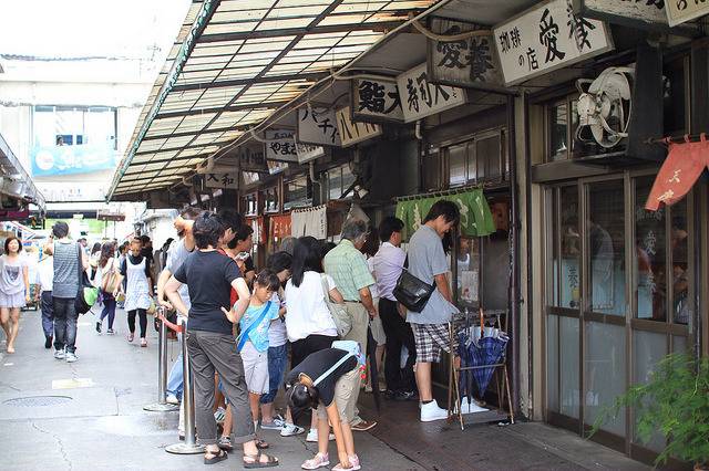 일본에서 2시간씩 줄서야 먹을 수 있는 초밥집 사진 | 인스티즈