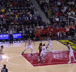 르브론 형님의 죽지않은 블락 실력 | 인스티즈