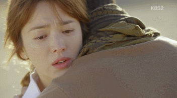 [태양의후예] 죽은 줄 알았던 남친이 1년만에 나타났을때 반응.甲 | 인스티즈