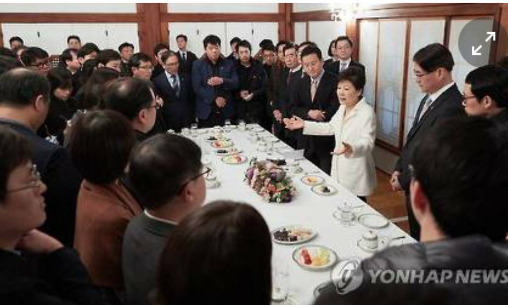 대통령 복귀된것처럼 착각하는 오늘자 느그혜 | 인스티즈