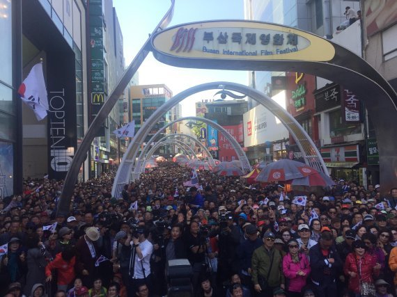 [데이터주의] 홍준표 무시하면 안되는 이유 | 인스티즈