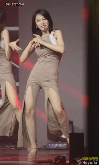 라니아 혜미의 무대 의상.gif | 인스티즈