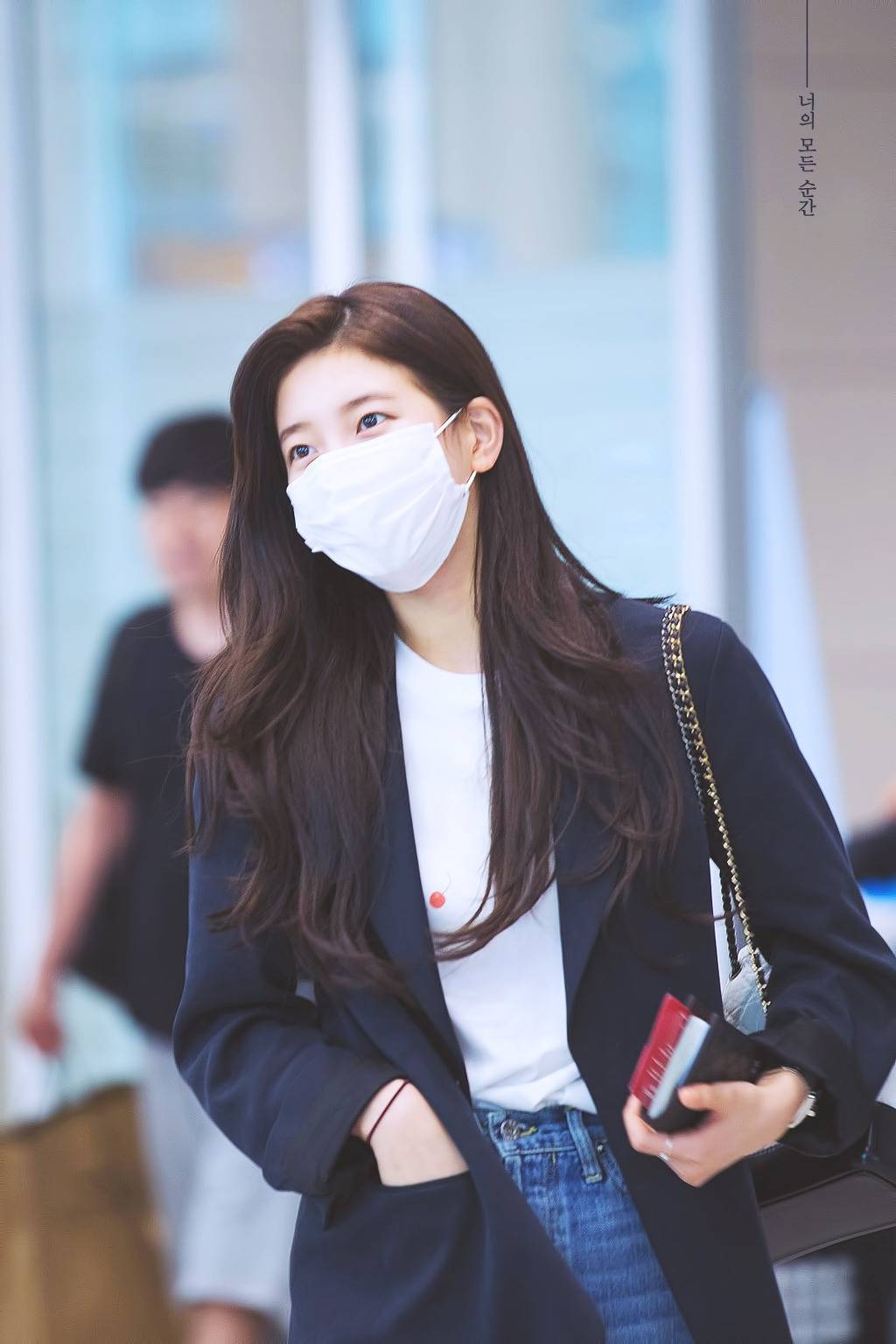 얼굴에서 빛이 나는 배수지.jpgif | 인스티즈