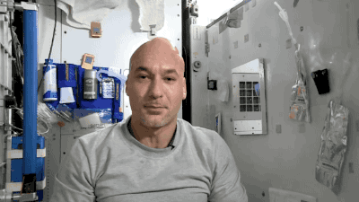 우주 정거장에서 머리 말리기 | 인스티즈