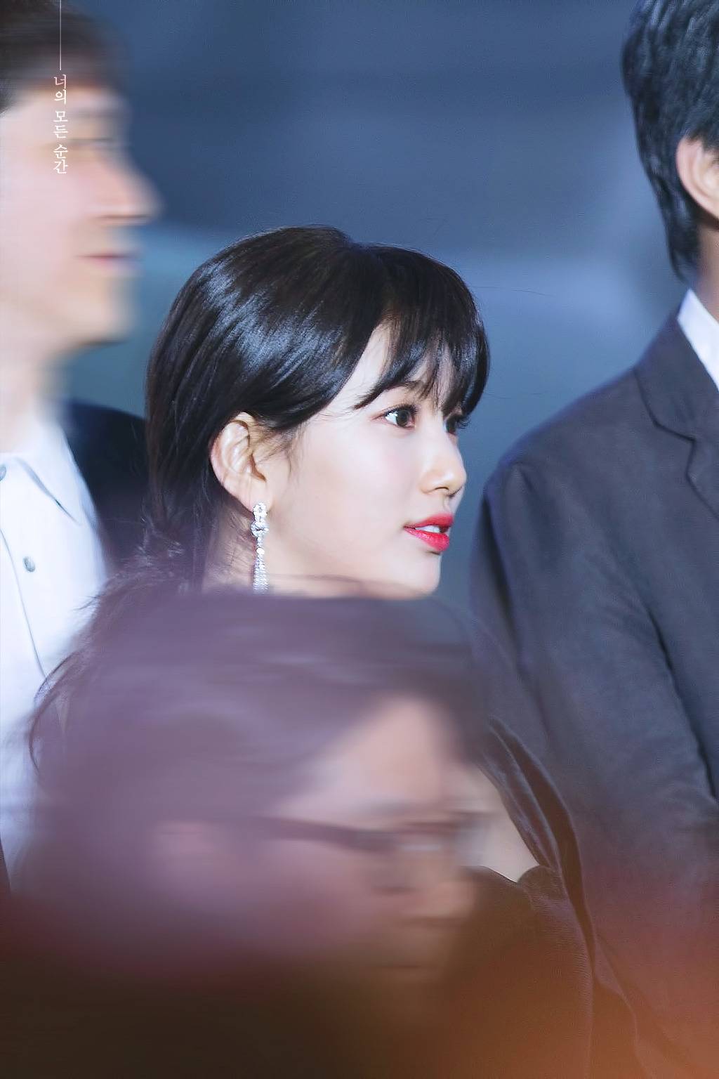 얼굴에서 빛이 나는 배수지.jpgif | 인스티즈