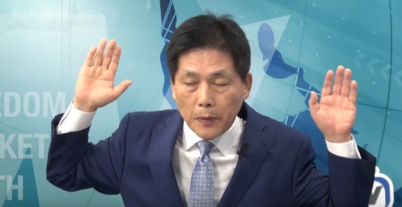 여당 비상.자유한국당 차기 당대표를 노리는 거물 등장 | 인스티즈