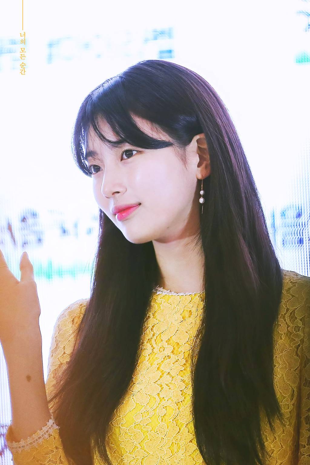 얼굴에서 빛이 나는 배수지.jpgif | 인스티즈