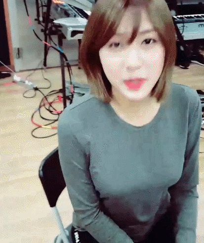 연주하고 싶은 하영이 | 인스티즈