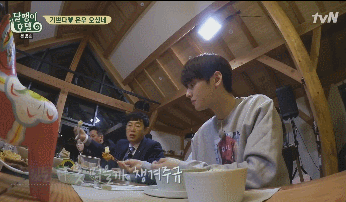 차은우 얼굴 보고 감탄하는 이경규.gif | 인스티즈