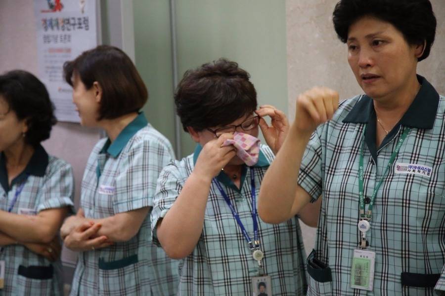 국회 환경미화원 정규직화에 더민주 환영 | 인스티즈