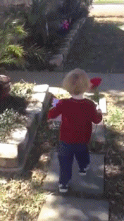 첫사랑에게 고백하는 남자아이.gif | 인스티즈