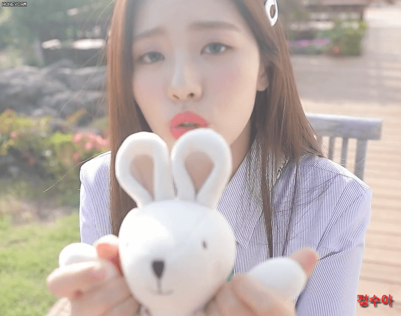 프로미스 나인 두근두근(DKDK) 자켓 비하인드.gif | 인스티즈