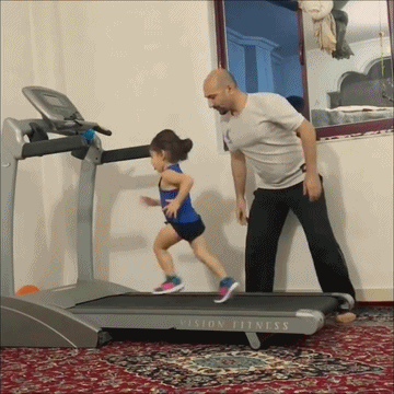 운동 잘하는 꼬맹이.gif | 인스티즈