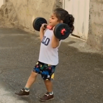 운동 잘하는 꼬맹이.gif | 인스티즈