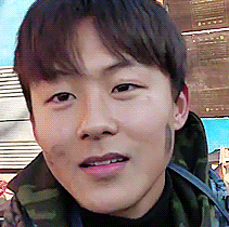 얼굴에 잘생김 묻은 유아인.gif | 인스티즈