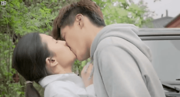 역대급 발연기라는 유역비 상대영화 남주인공.gif | 인스티즈