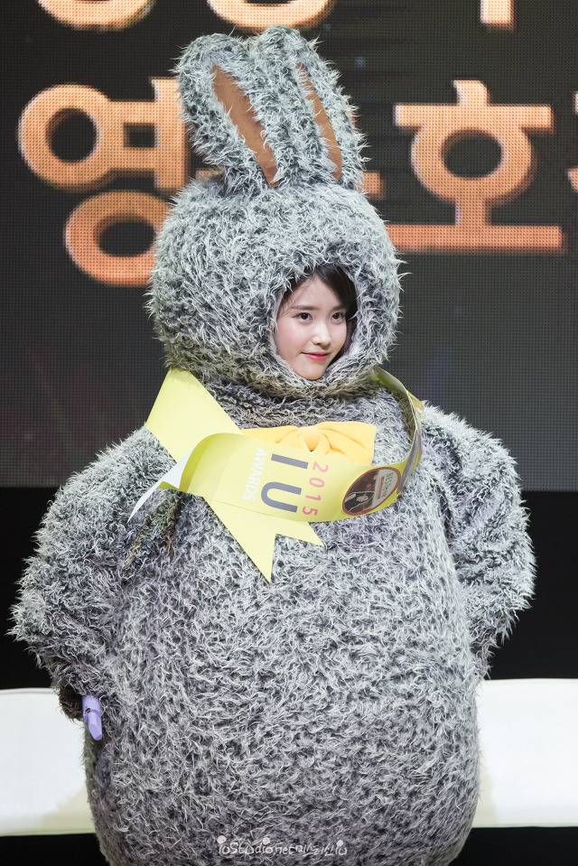 아이유 한창 귀여워죽을때 | 인스티즈