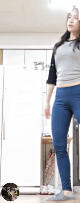 레깅스입고 안무 연습하는 코코소리 소리.gif | 인스티즈