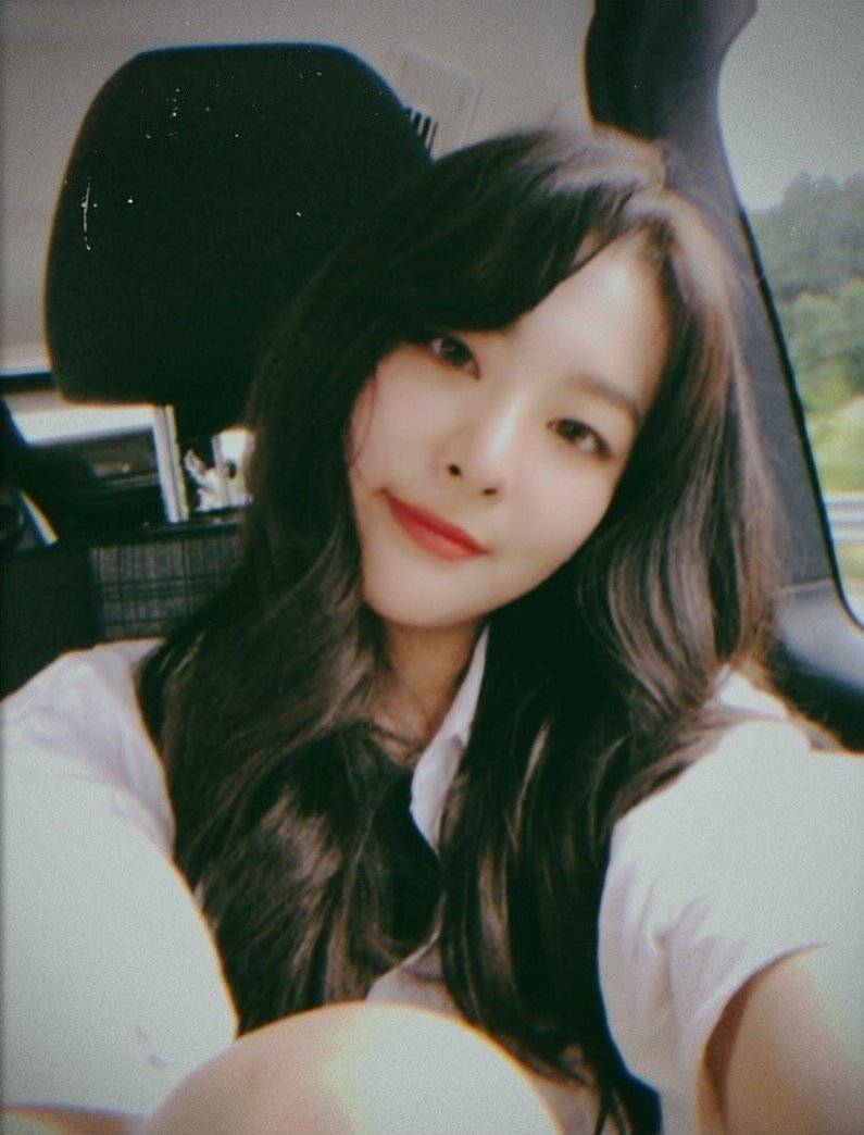 앞머리 엄청 많이 자란듯한 슬기.jpgif | 인스티즈