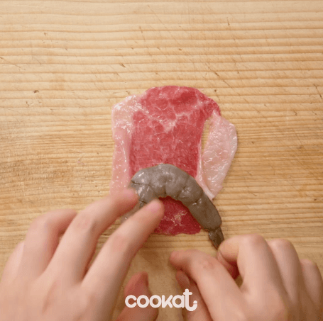 차돌 새우말이.GIF | 인스티즈