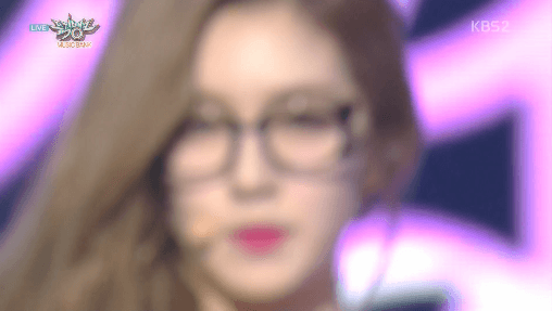 안경 쓴 아이린.GIF | 인스티즈