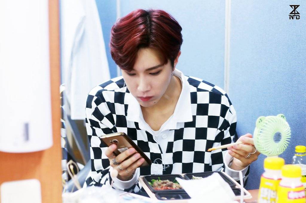 NTB 데뷔 앨범 [DRAMATIC] 활동 현장컷.jpg | 인스티즈