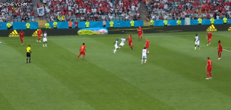 상대선수한테 앞차기 시전하는 데 브라이너.gif | 인스티즈