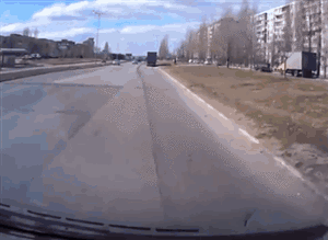 운전 중 시비를 참지 않는 러시아.... gif | 인스티즈