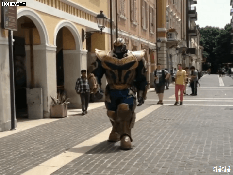 타노스 코스프레.gif | 인스티즈