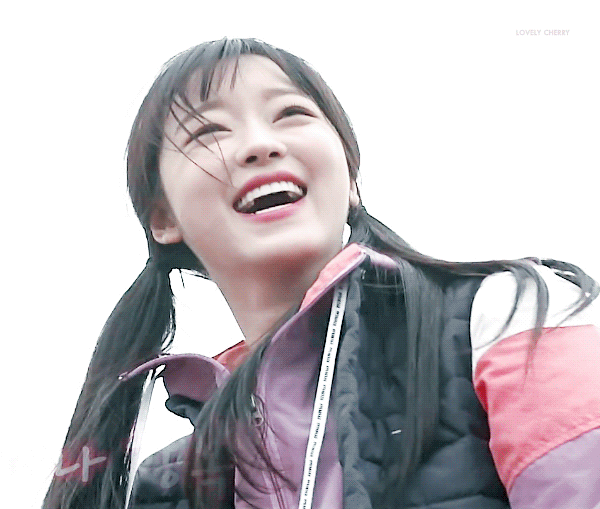 식량일기 오마이걸 유아.gif | 인스티즈