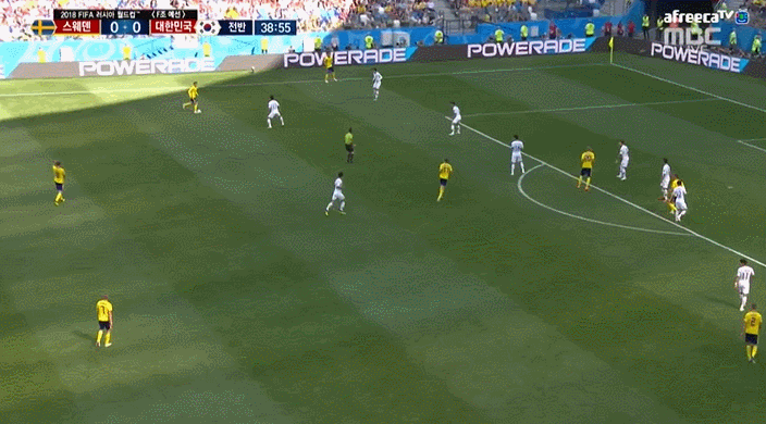 [데이터] 스웨덴전을 통해 본 이재성의 장점1.gif | 인스티즈