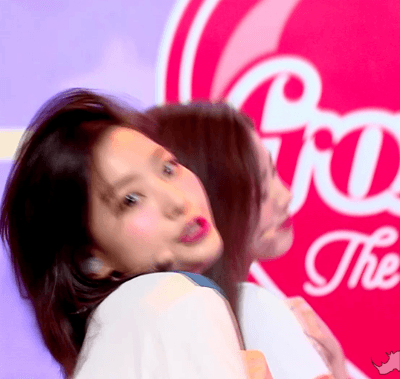 180617. 페루-덴마크 경기 보다가 1일 2×2×2새롬.jpgif | 인스티즈