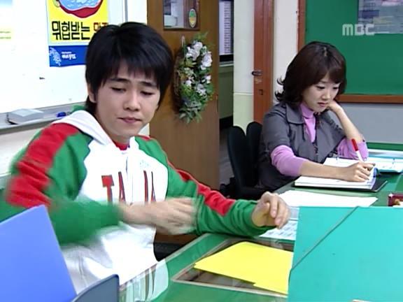 [거침없이하이킥] 학생들 제압하려다가 망신만 당하는 서선생ㅋㅋㅋㅋㅋ.jpg | 인스티즈