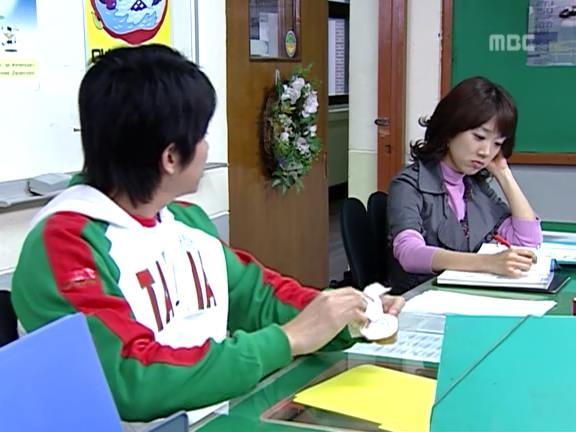 [거침없이하이킥] 학생들 제압하려다가 망신만 당하는 서선생ㅋㅋㅋㅋㅋ.jpg | 인스티즈