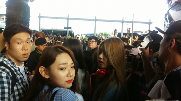 팬들을 무서워하는 강미나 | 인스티즈