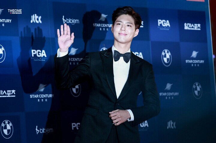 남배우치고 다양한 코디 시도하는 박보검 스타일리스트.jpg | 인스티즈