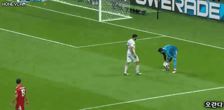 ㅋㅋㅋㅋㅋㅋㅋㅋㅋㅋ이란 패시브스킬 발동ㅋㅋㅋㅋㅋㅋㅋ.gif | 인스티즈