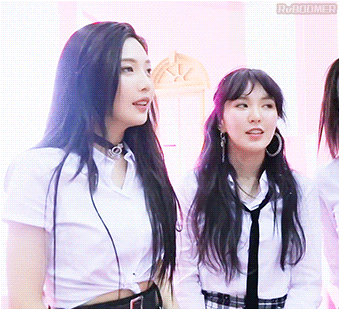 조이가 언짢은 웬디.gif | 인스티즈