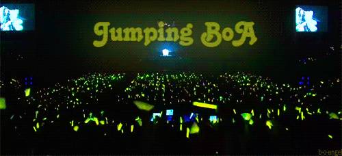 공식 응원봉이 없어서 미안해 하는 보아 (feat.일 안하는 SM) | 인스티즈