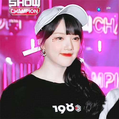 포카 교환하고 싶어서 여자친구 예린 | 인스티즈